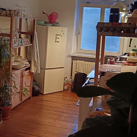 Private Bedroom Near Alexanderplatz In Sharing Apartment ベルリン エクステリア 写真